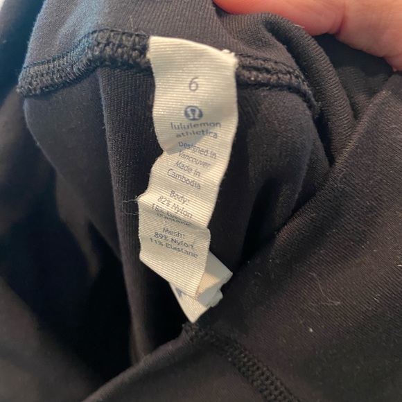 Lululemon Black Mesh Wunder Under Black Leggings - Picture 5 of 5